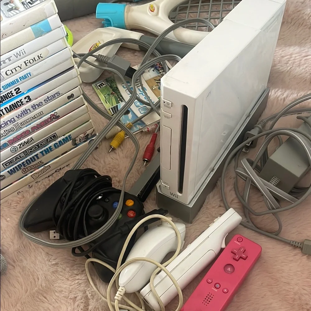 Wii Console, Game Collection + Remotes!